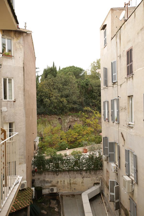 Bed & Breakfast Laurus Colosseo 3*