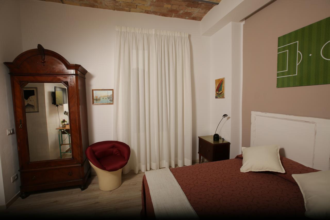 Bed & Breakfast Laurus Colosseo 3*